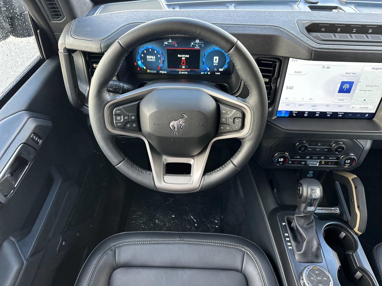 New 2025 Ford Bronco Badlands w/ Sasquatch Package AWD/4WD image 16