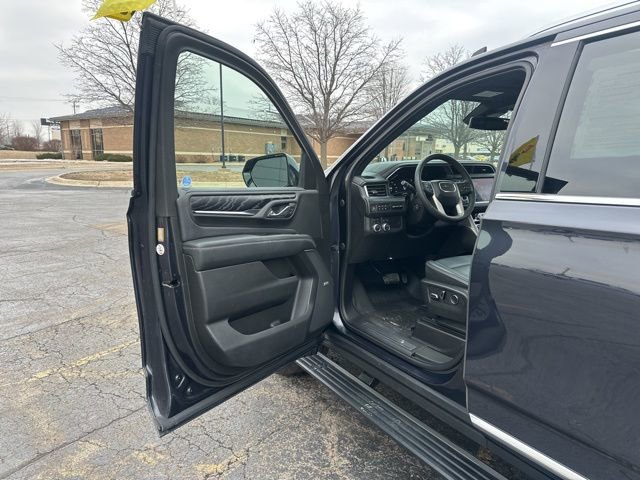 Used 2023 GMC Yukon Denali w/ LPO, Floor Liner Package image 24