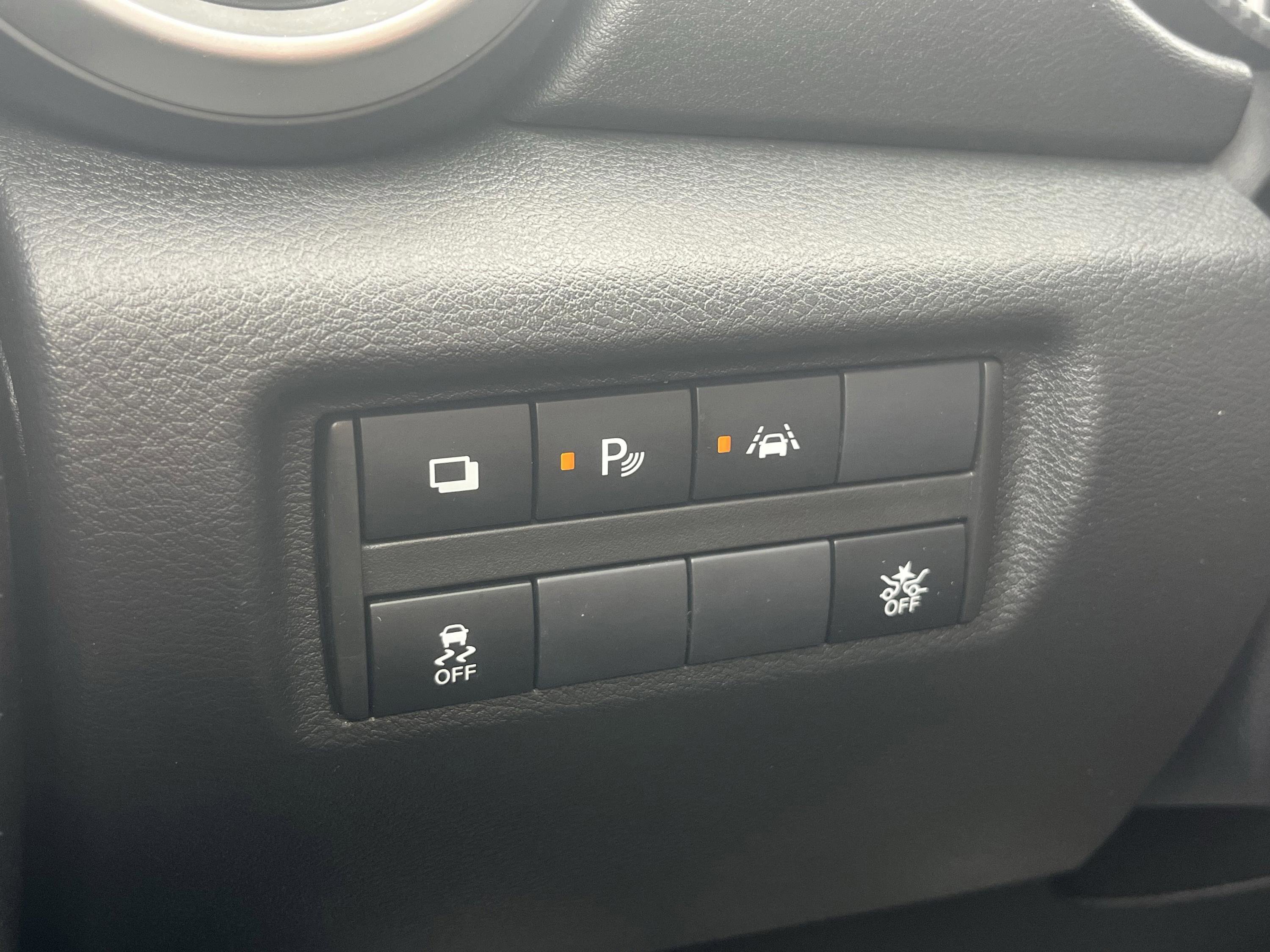 Used 2024 Nissan Versa S w/ Trunk Package image 17