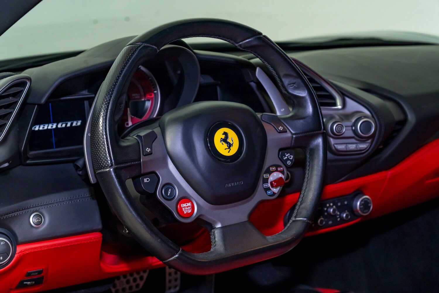 Used 2017 Ferrari 488 GTB RWD image 19