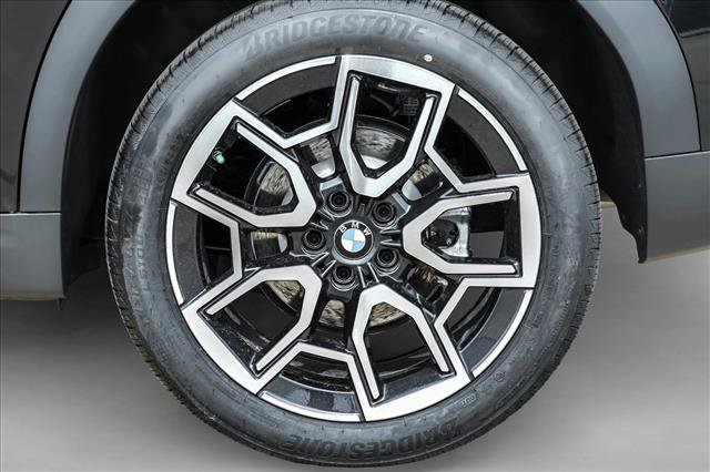 New 2026 BMW X2 xDrive28i w/ Technology Package AWD/4WD image 9