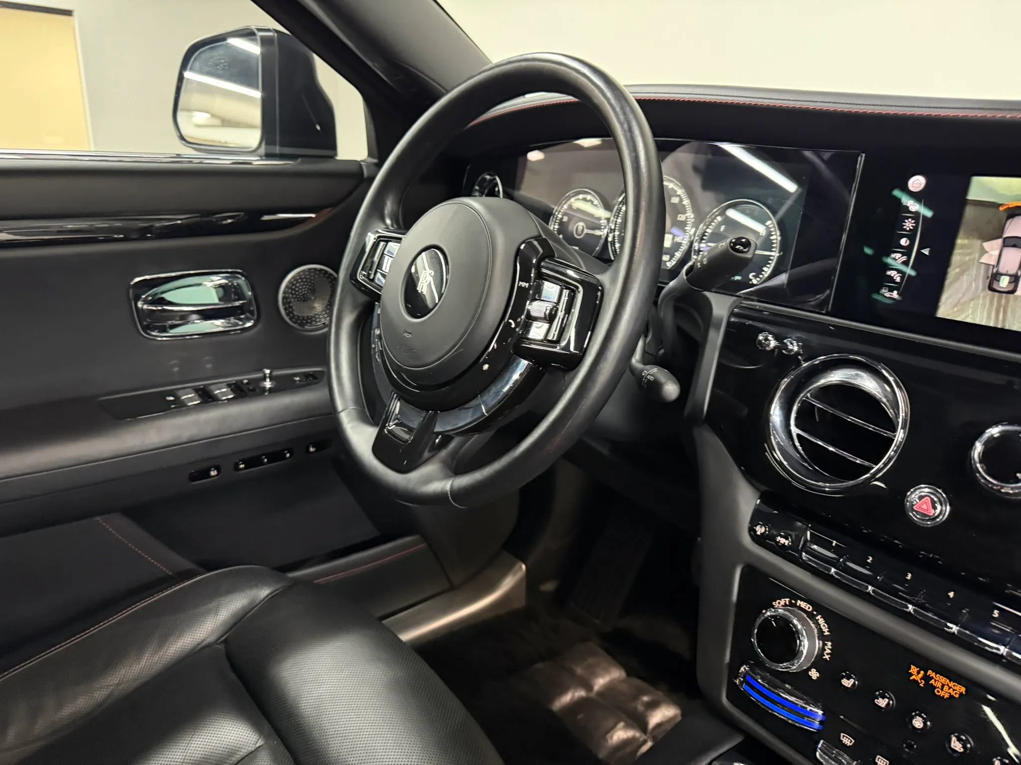 Used 2022 Rolls-Royce Ghost AWD/4WD image 50
