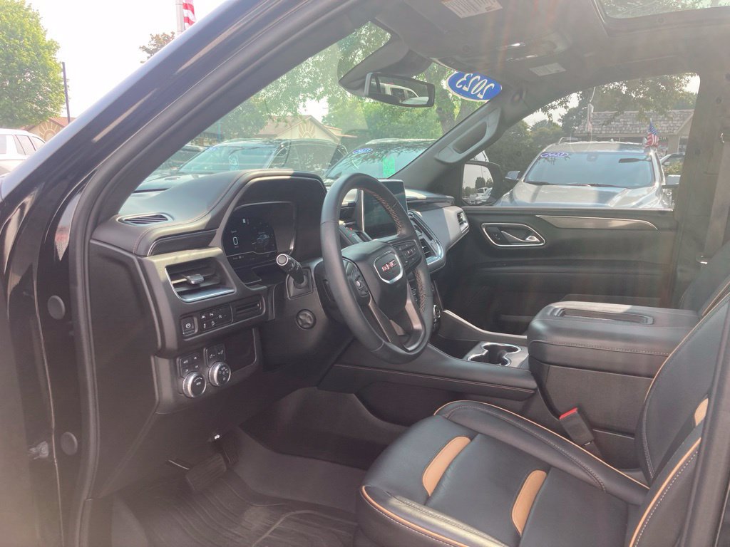 Certified 2023 GMC Yukon AT4 w/ LPO, Floor Liner Package AWD/4WD image 31