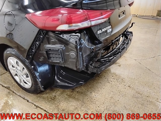 Used 2017 Hyundai Elantra SE FWD image 17