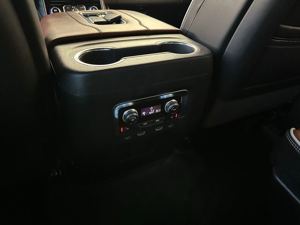 Used 2023 GMC Yukon Denali Ultimate image 23