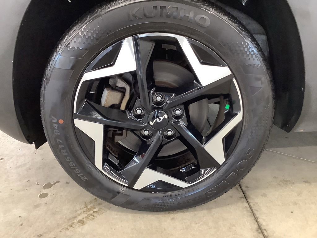 Certified 2024 Kia Seltos EX AWD/4WD image 20