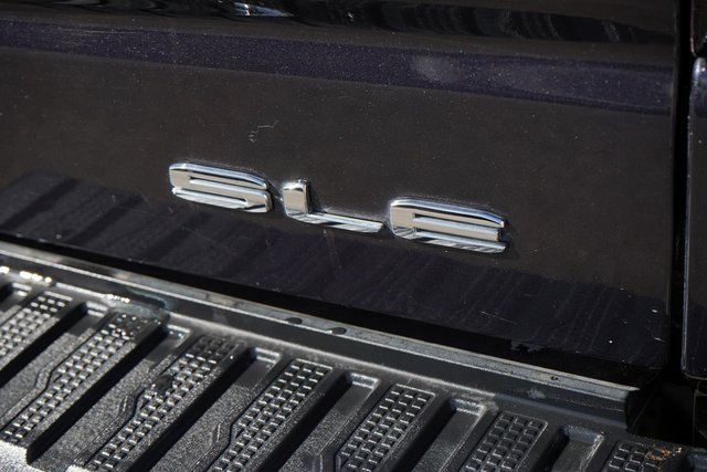 Used 2023 GMC Sierra 1500 SLE image 14