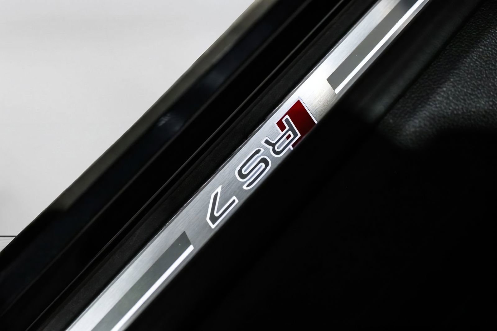 Used 2022 Audi RS 7 Sportback AWD/4WD image 36