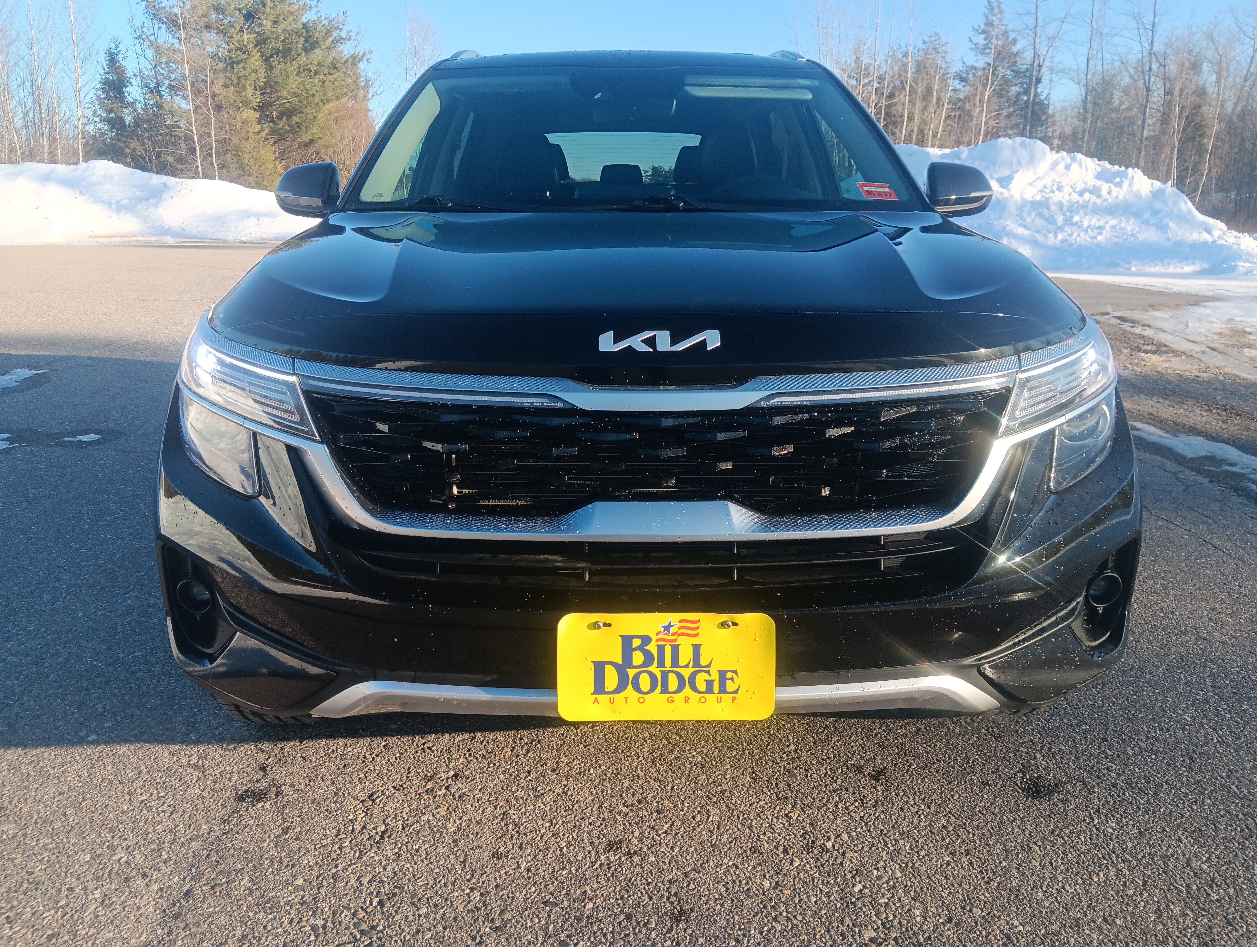 Used 2023 Kia Seltos EX image 2