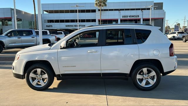 Used 2014 Jeep Compass Latitude image 3