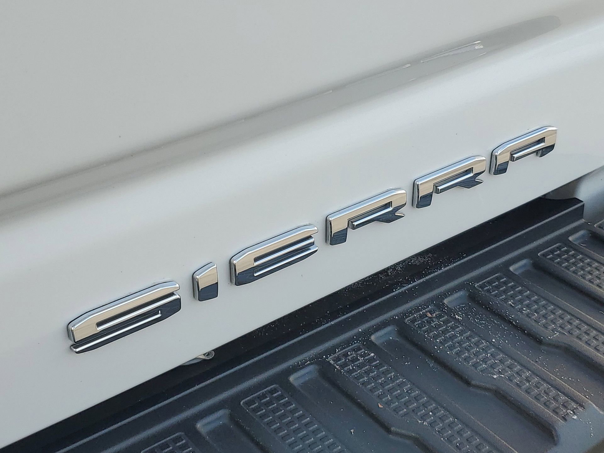 Used 2023 GMC Sierra 3500 Denali w/ Denali Ultimate Package image 7