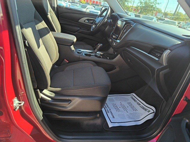 Used 2020 Chevrolet Traverse LT image 19