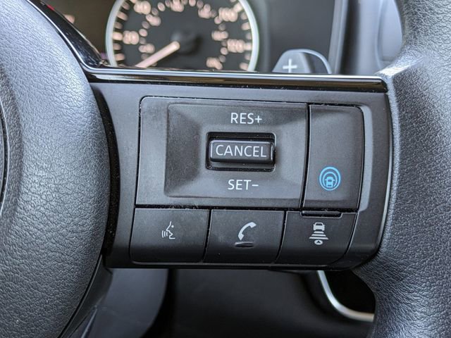 Used 2023 Nissan Rogue SV image 27