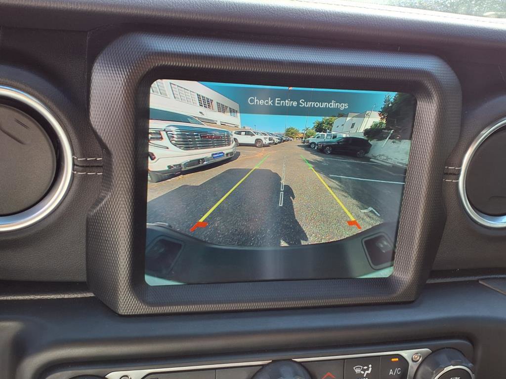 Used 2022 Jeep Gladiator Overland image 6