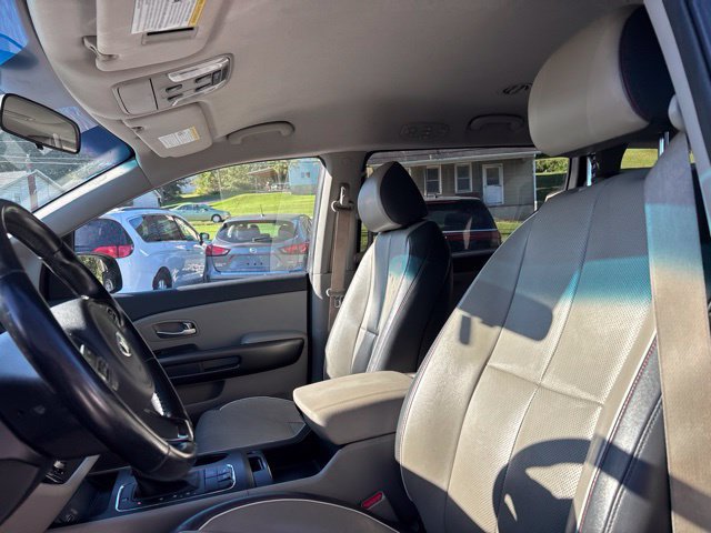 Used 2016 Kia Sedona LX w/ LX Essentials Premium Package FWD image 17