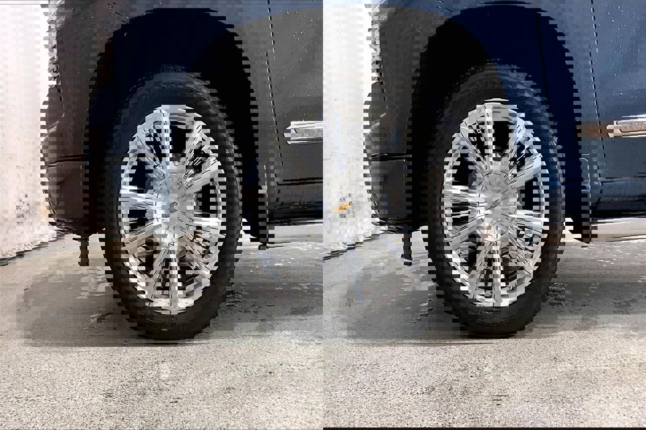 Used 2022 Chevrolet Silverado 1500 High Country w/ High Country Premium Package image 6