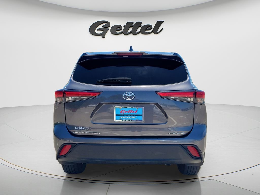 Used 2022 Toyota Highlander XLE AWD/4WD image 6