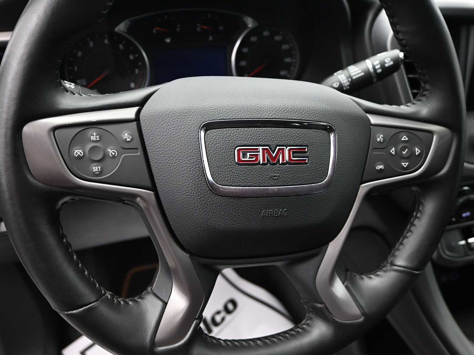 Used 2021 GMC Acadia AT4 image 12