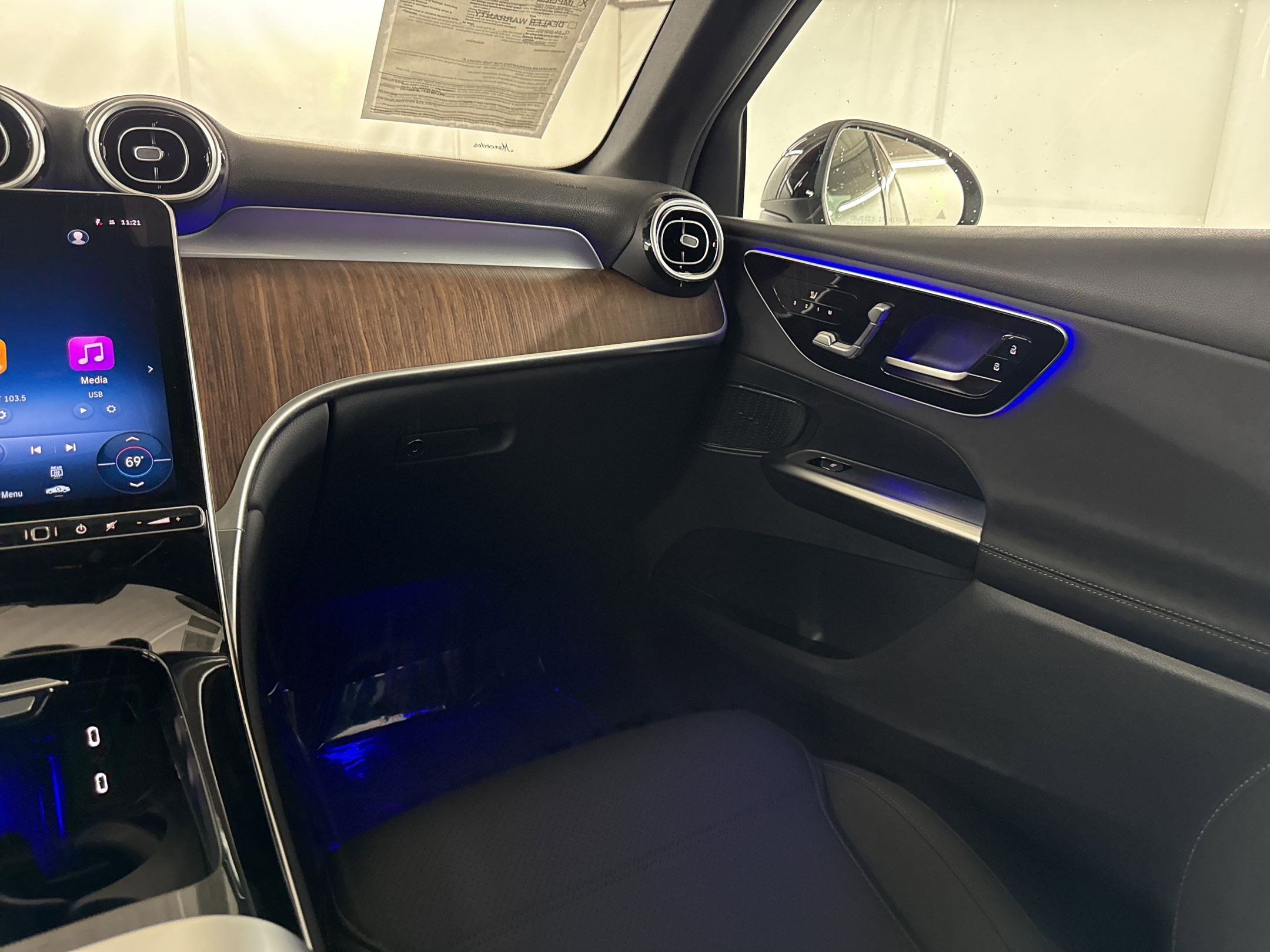 Certified 2026 Mercedes-Benz GLC 300 image 29