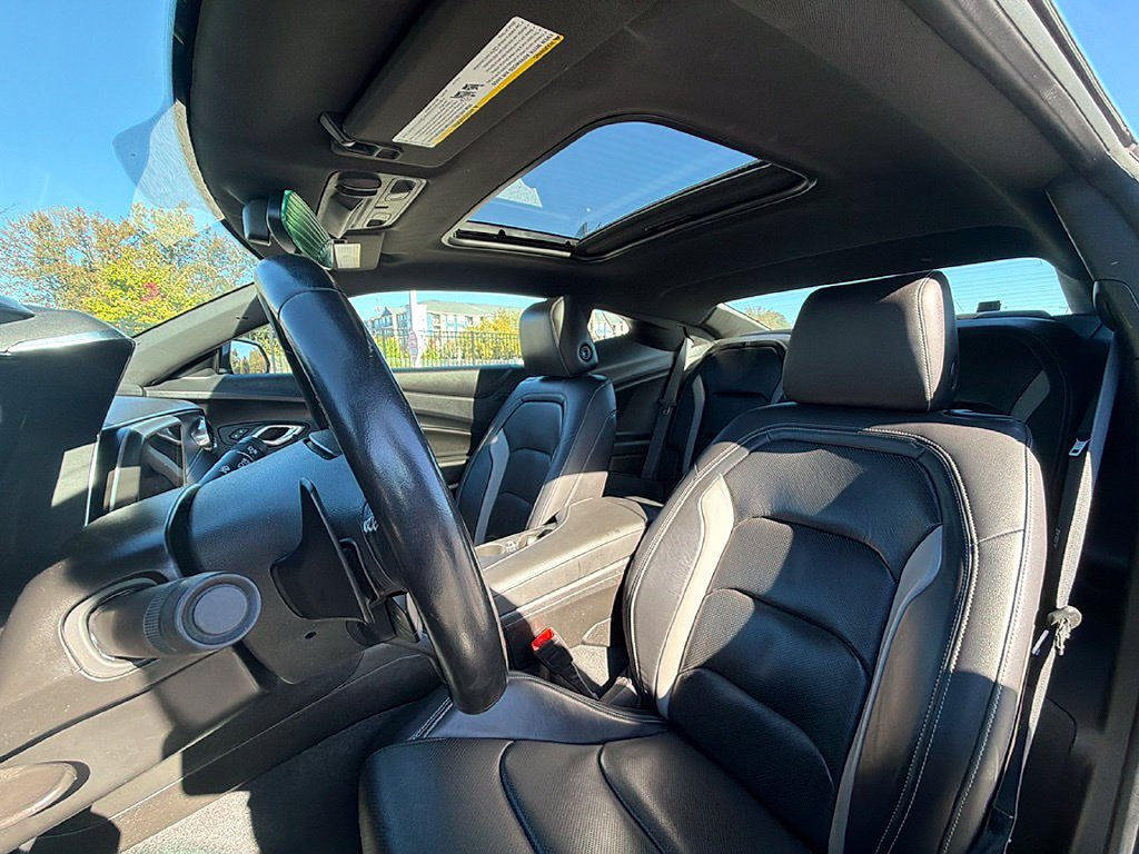 Used 2023 Chevrolet Camaro LT RWD image 20