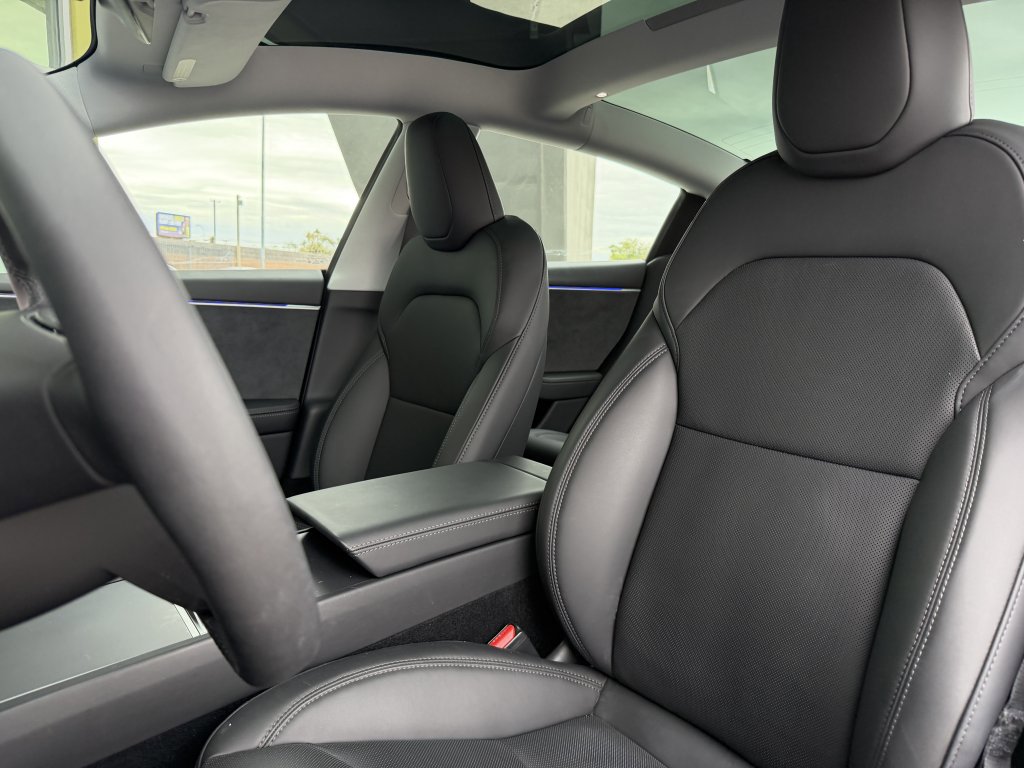 Used 2025 Tesla Model 3 Long Range image 35