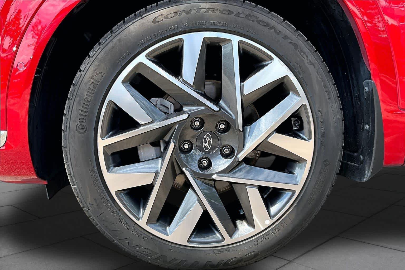 Used 2023 Hyundai Santa Fe Calligraphy FWD image 11