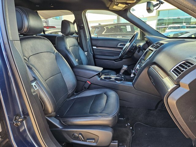 Used 2017 Ford Explorer Limited image 20