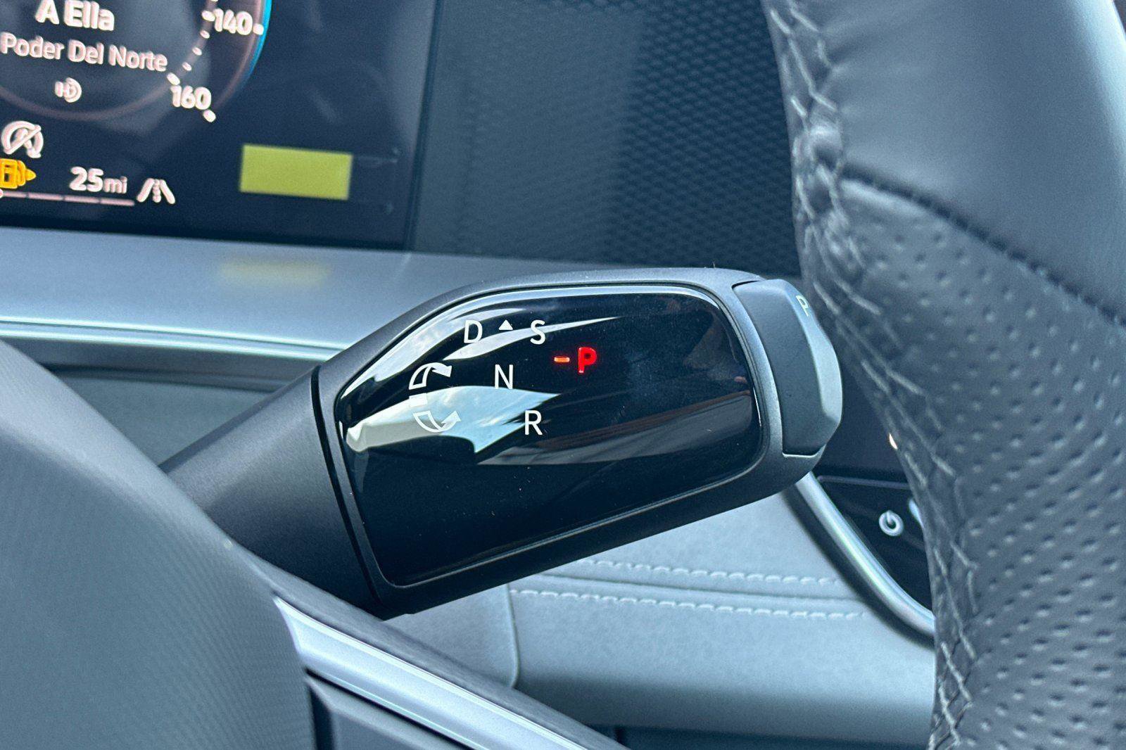 New 2026 Volkswagen Tiguan SE R-Line image 20