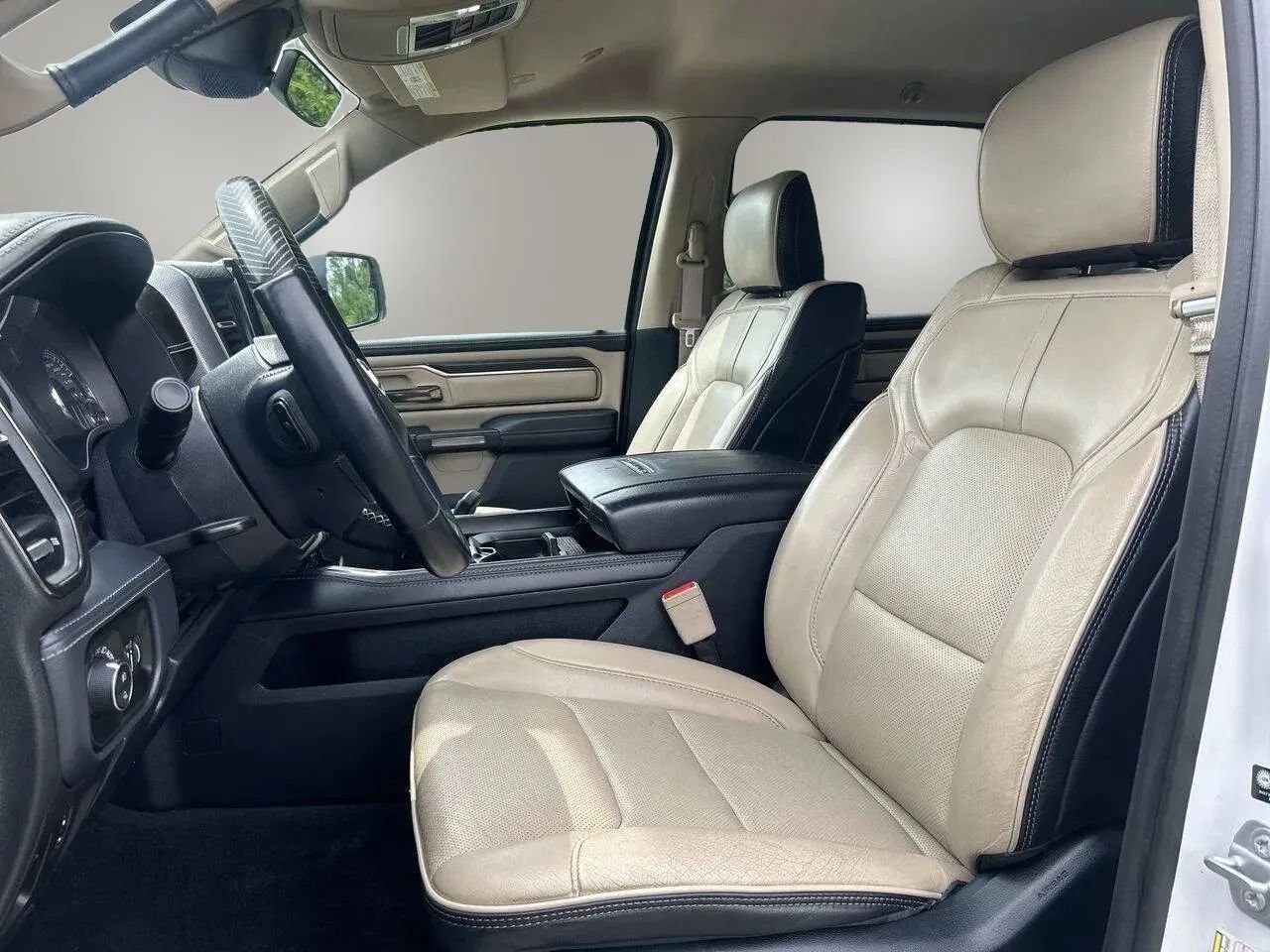 Used 2021 RAM 1500 Limited w/ Off Road Group AWD/4WD image 12