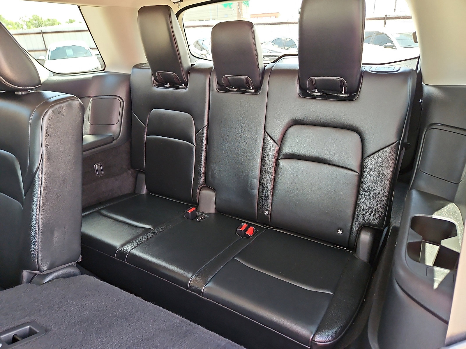 Used 2022 Nissan Pathfinder SL FWD image 8