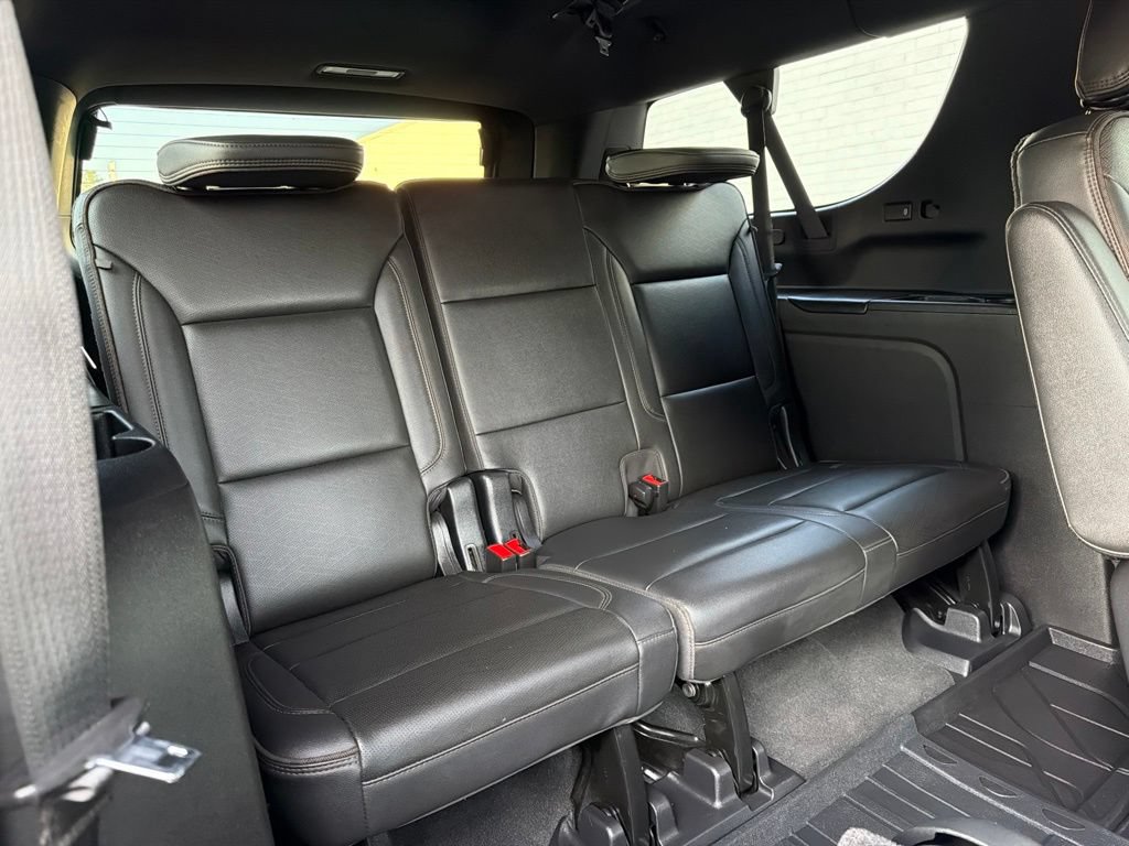 Used 2021 Chevrolet Suburban High Country w/ Premium Package AWD/4WD image 12