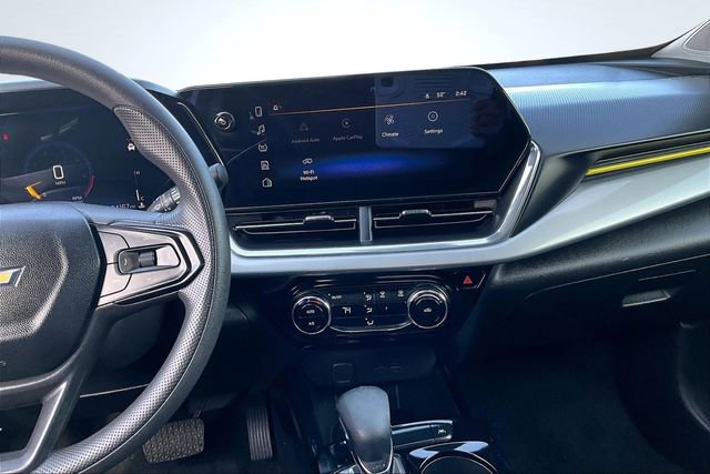Used 2024 Chevrolet Trax LT image 9