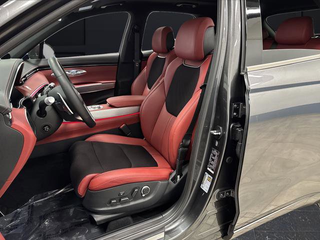 Used 2024 Genesis GV70 2.5T w/ Sport Prestige Package image 4