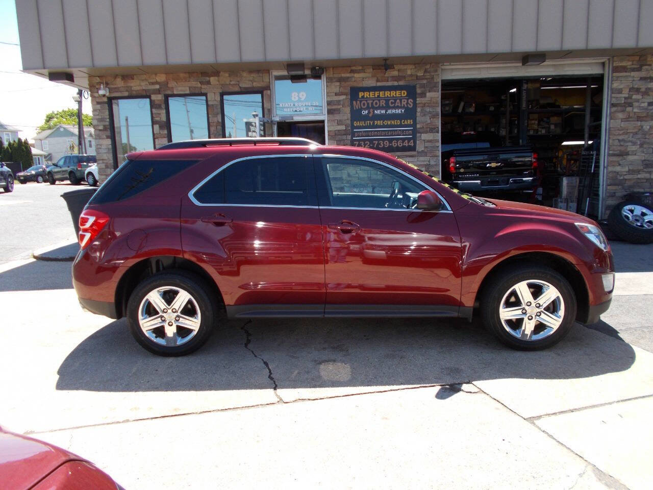 Used 2016 Chevrolet Equinox LT w/ Convenience Package AWD/4WD image 2