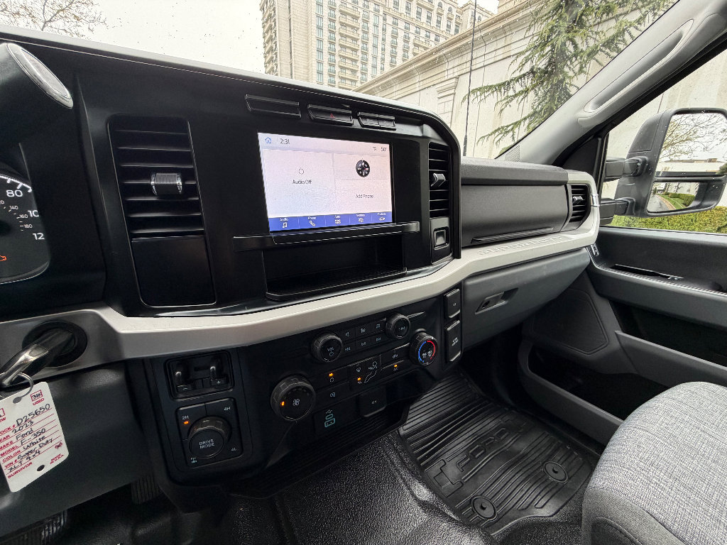 Used 2023 Ford F350 XLT w/ FX4 Off-Road Package image 20