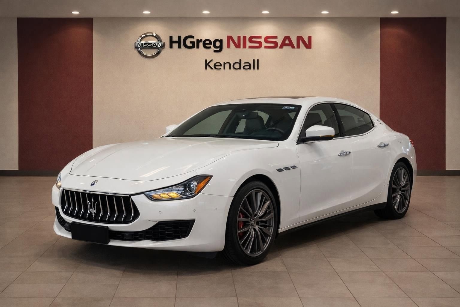 Used 2018 Maserati Ghibli RWD image 3