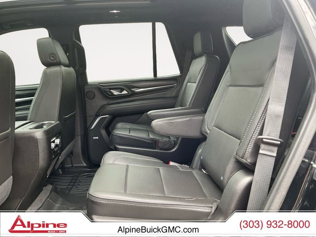 Used 2021 GMC Yukon Denali w/ Denali Premium Package AWD/4WD image 13