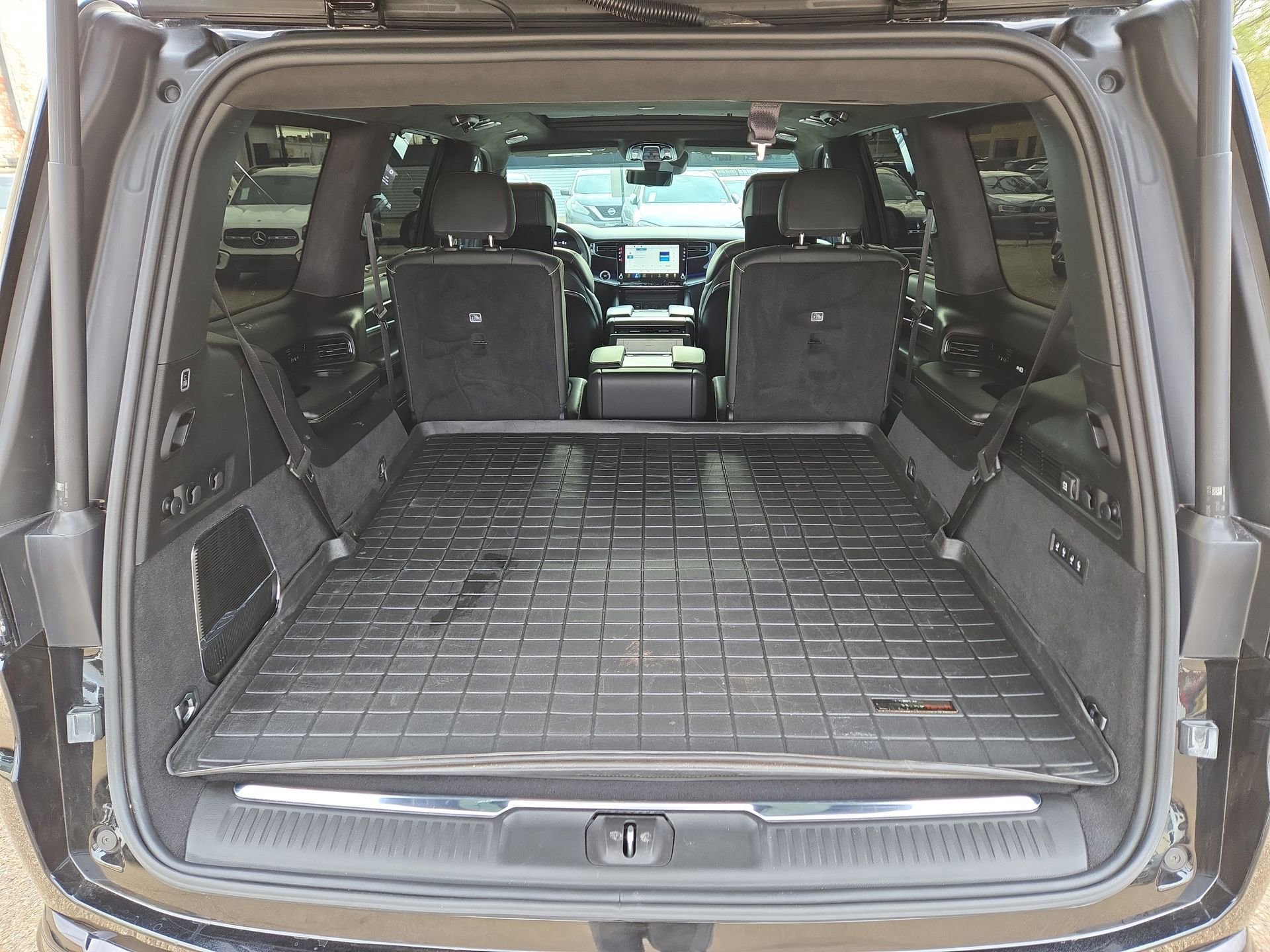 Used 2024 Jeep Grand Wagoneer Series II w/ Quick Order Packagew 28T image 12