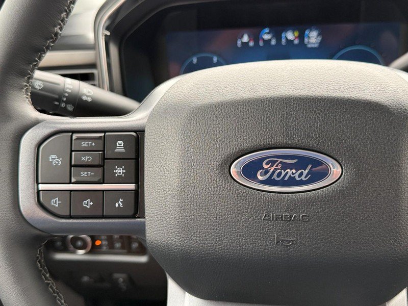 New 2026 Ford F350 Lariat w/ Black Appearance Package AWD/4WD image 24