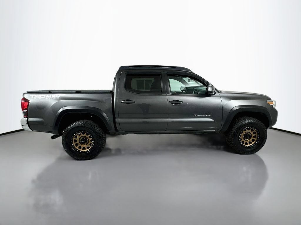 Used 2019 Toyota Tacoma TRD Off-Road AWD/4WD image 8