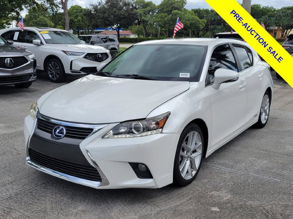 Used 2017 Lexus CT 200h w/ Seat Comfort Package FWD image 3