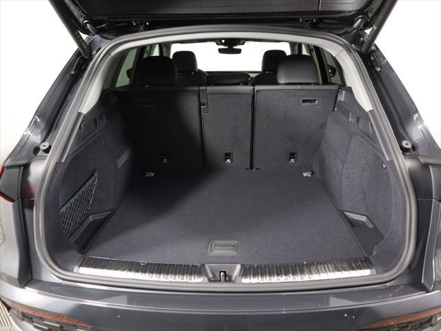 Used 2025 Audi Q5 Premium w/ Convenience Package AWD/4WD image 29