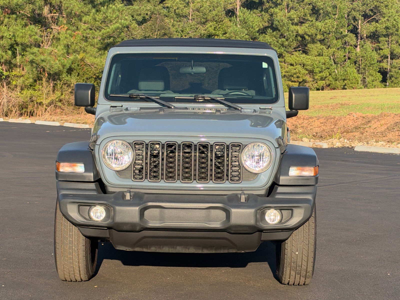 Used 2024 Jeep Wrangler Unlimited Sport AWD/4WD image 2