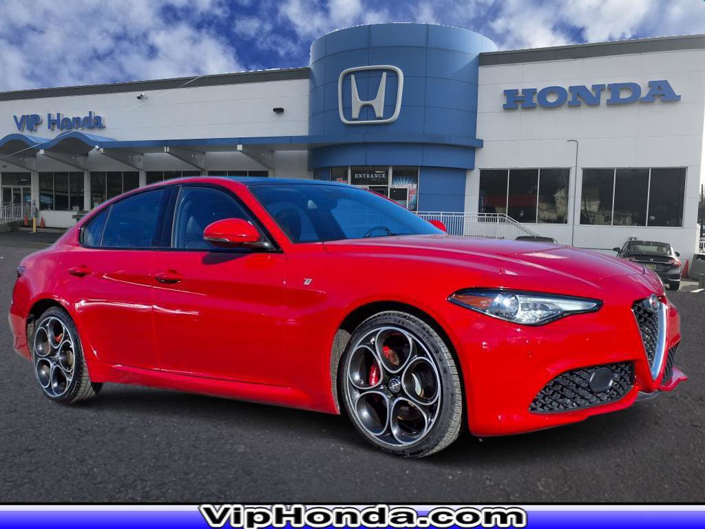 Used 2023 Alfa Romeo Giulia Ti