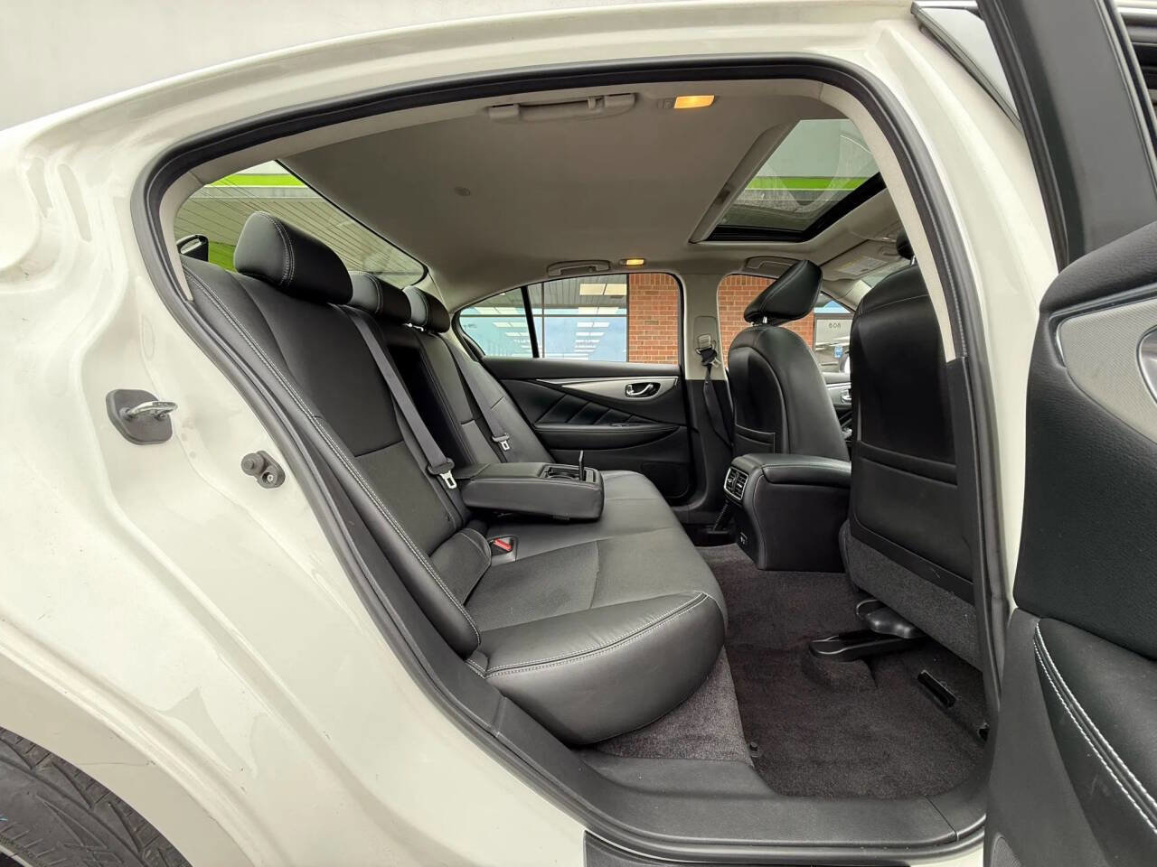 Used 2021 INFINITI Q50 Luxe w/ Seat & Sound Package image 18