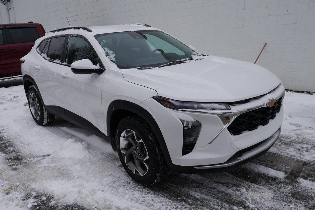 New 2026 Chevrolet Trax LT w/ Driver Confidence Package image 2