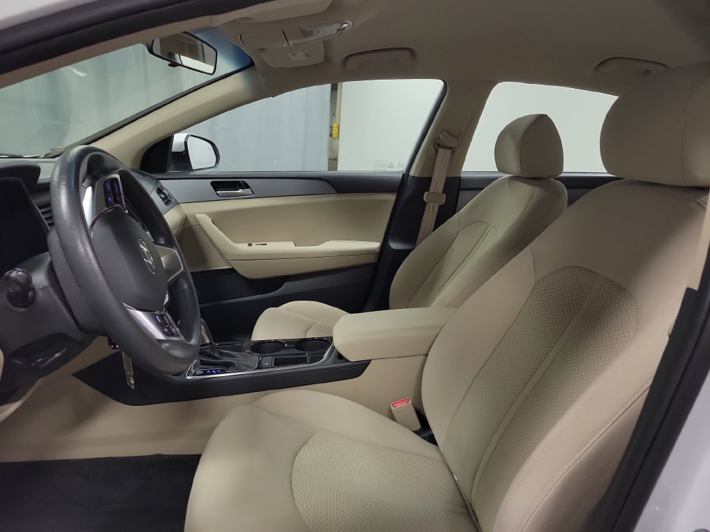 Used 2018 Hyundai Sonata SE FWD image 16