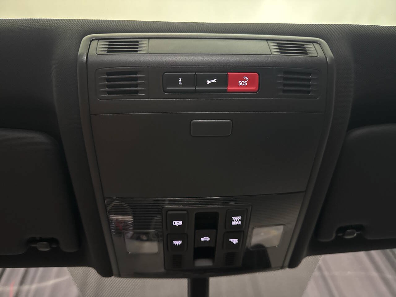 Used 2016 Volkswagen GTI SE w/ Lighting Package (SEL) FWD image 18