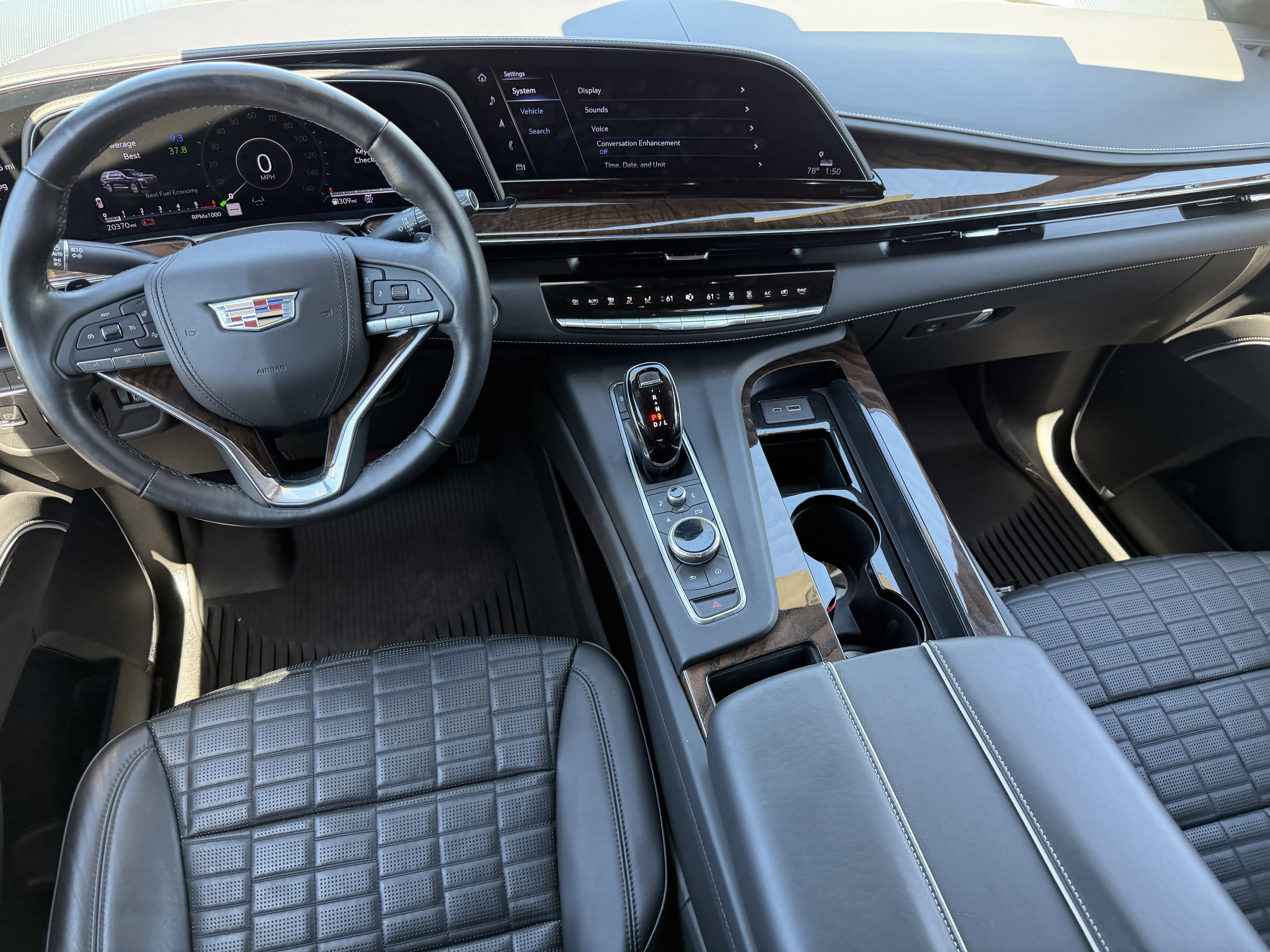 Certified 2022 Cadillac Escalade Premium Luxury Platinum w/ LPO, Radiant Package image 12