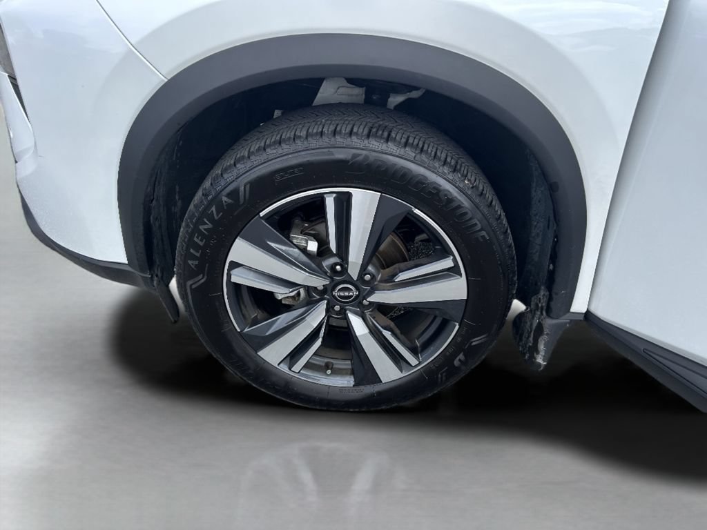 Used 2024 Nissan Rogue SL FWD image 37